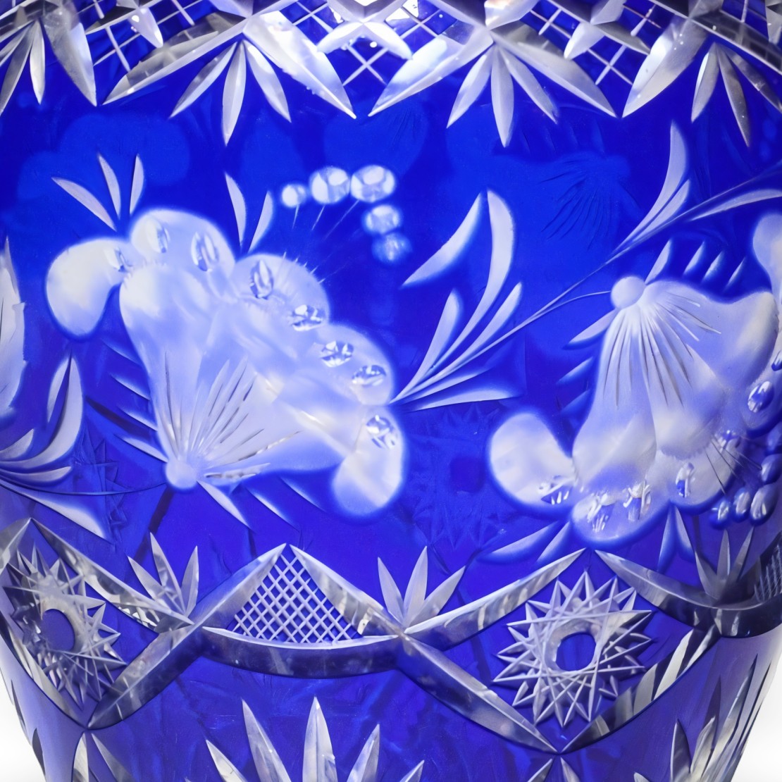 Böhmisches Geschliffenes Glas Kristallvase, Blaues Bleikristall